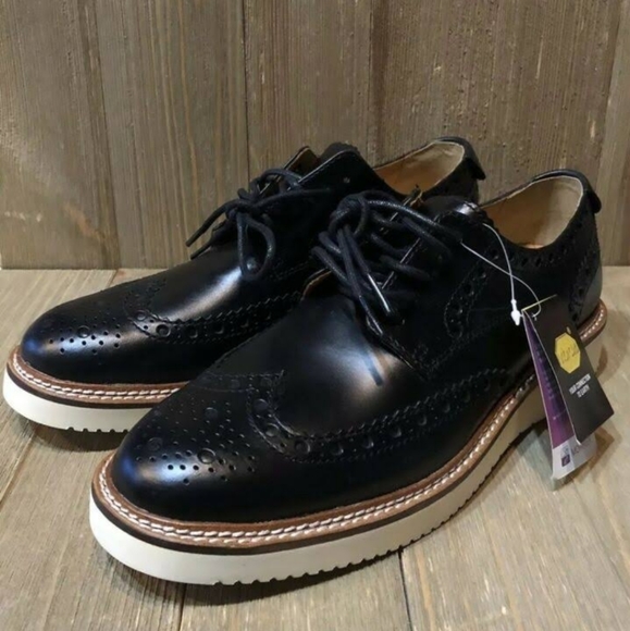 Other - Speery Gold Club Wingtip Oxfords